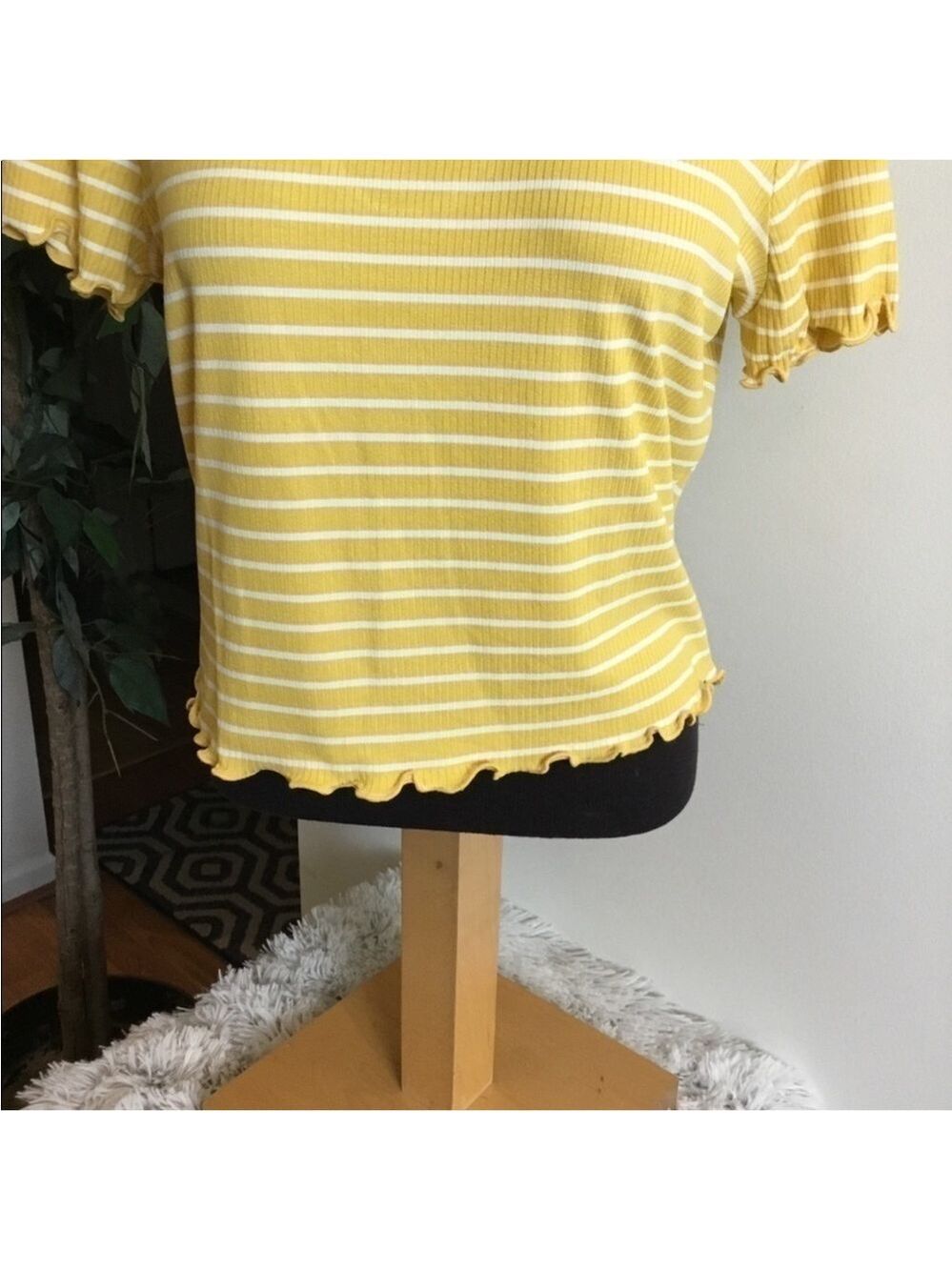 American Rag cropped short sleeve tee Woman’s Juniors size XXL stripes - Picture 12 of 14